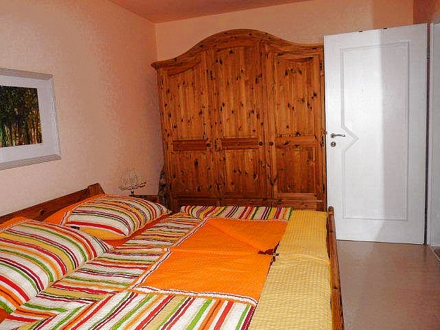 noch Schlafzimmer